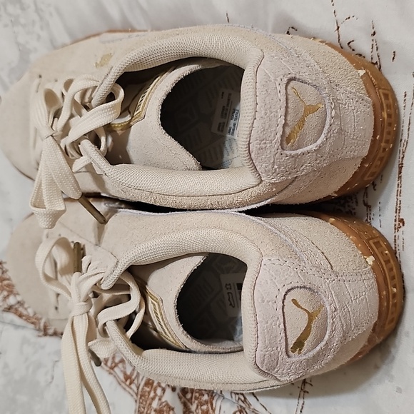 Puma - Picture 3 of 5